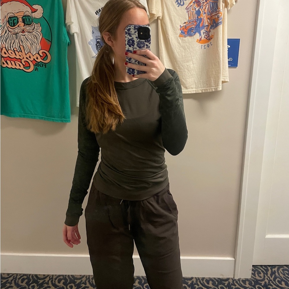 Gentle worn lululemon long sleeve size 8